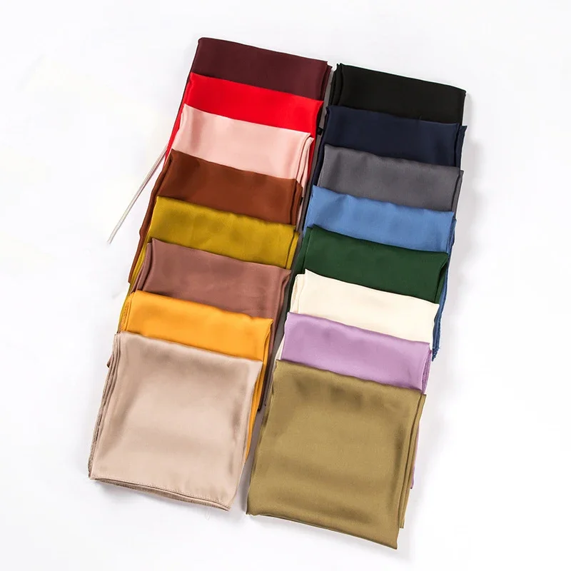 Satynowy szalik damski 70 cm,  – Scarf Silk Square recenzja i cena